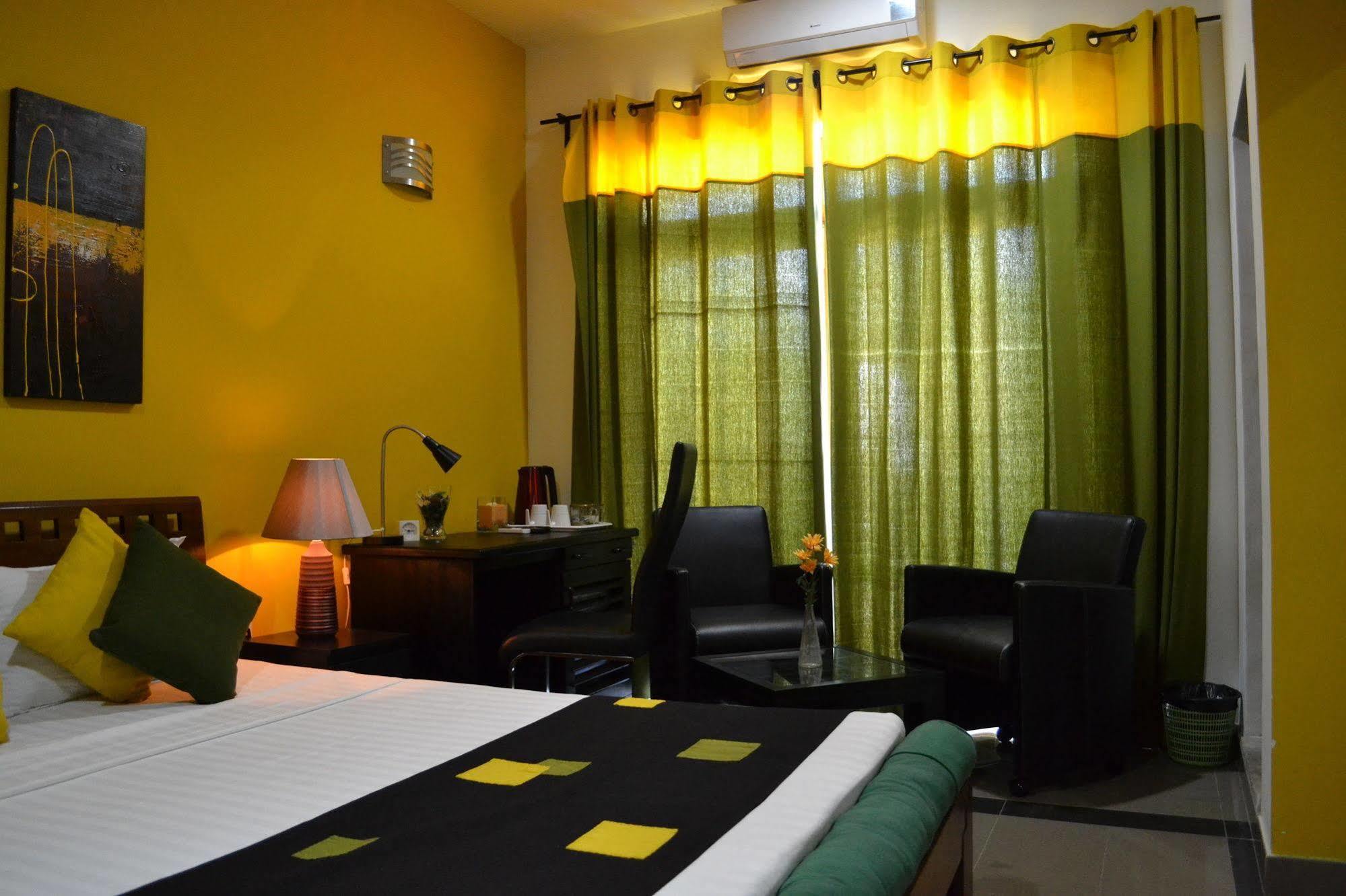 Oyo 437 Amali Residence Nugegoda Exteriör bild